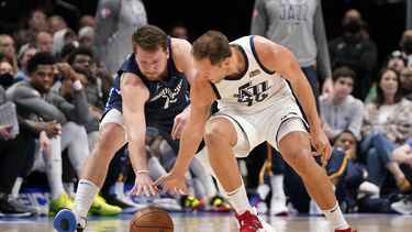 Maverics superan 111-103 al Jazz; quiza repitan en playoffs