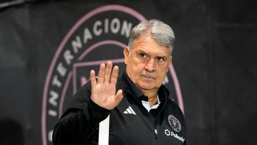 ARCHIVO - Foto del 25 de octubre del 2025, el entrenador del Inter Miami Gerardo Tata Martino en el encuentro de la MLS ante el Atlanta United. (AP Foto/Lynne Sladky, File)