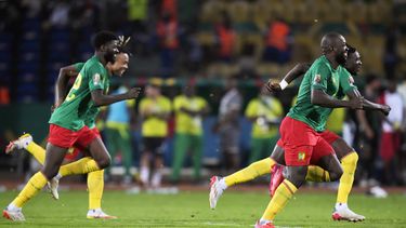 Camerún remonta un 3-0 y es 3ro de Copa Africana