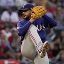Rangers aprovechan errores de Angelinos para imponerse 7-2