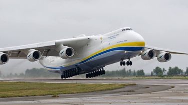 destruyen el avion mas grande del mundo en una base aerea de ucrania
