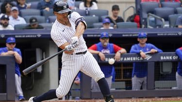 Carpenter luce al bate por Yanquis, que apalean a Cachorros