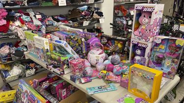 Roban camioneta cargada de juguetes en Nuevo México