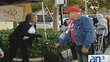 americateve | Entrega la Camacol sus tradicionales canastas navideñas , cientos de familias tendrán una hermosa navidad gracias a esto bello gesto.