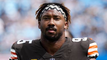 Garrett regresa a Browns tras accidente en auto; es citado