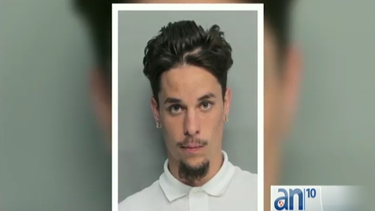 novio en hialeah golpea a su pareja y quema su bolsa  por negarse a comprarle droga