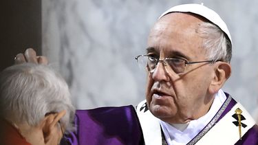 carta de papa a colombianos es estimulo para la paz: santos