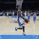 Kings hilvanan tres victorias al superar al Thunder 124-115