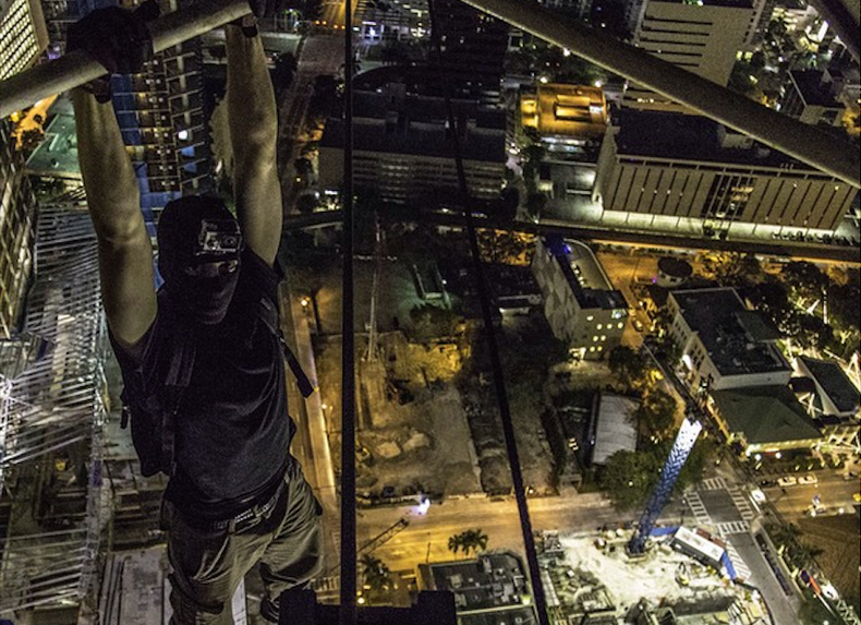 GRUA BRICKELL