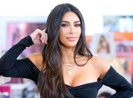 kim kardashian pone a instagram de cabeza con atrevidas fotos