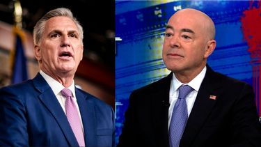 kevin mccarthy exige la renuncia del secretario mayorkas  por crisis en la frontera y advierte sobre una posible investigacion y juicio politico