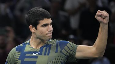 Alcaraz y Djokovic avanzan; Musetti sorprende a Ruud