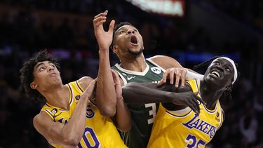 Bucks encadena su 9no triunfo ante unos Lakers sin LeBron