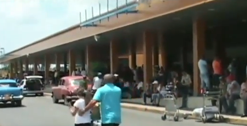 Cuba planea aplicar una nueva medida que reduciría la entrada de paquetes y equipaje por parte de los viajeros.