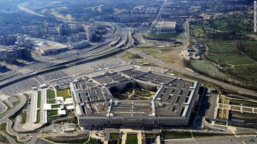 el pentagono cierra de emergencia tras disparos en la zona