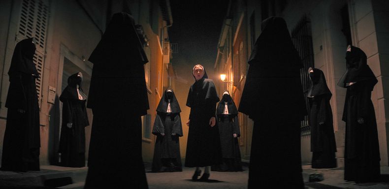 Una escena de la película “The Nun II”. Foto suministrada por Warner Bros. (Warner Bros. Pictures via AP)