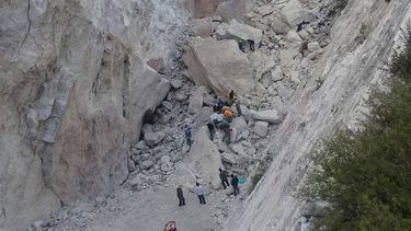autoridades han encontrado al menos cuatro mineros muertos tras derrumbe en mexico