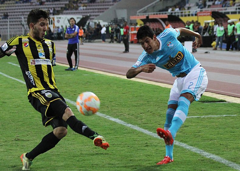 DEP-FUT_LIBERTADORES_TACHIRA-CRISTAL-0.jpg