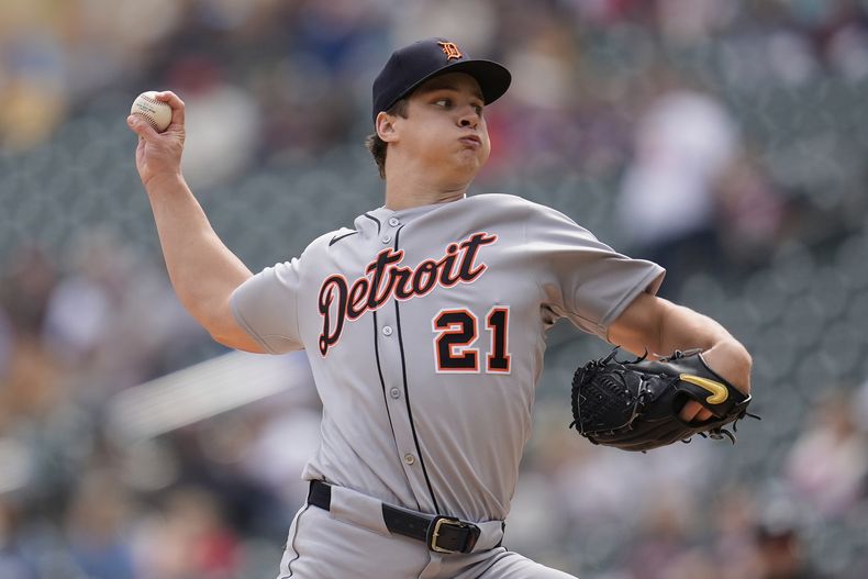 El abridor de los Tigres de Detroit Jackson Jobe lanza en la primera entrada ante los Mellizos de Minnesota el sábado 12 de abril del 2025.(AP Foto/Abbie Parr)