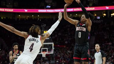 Rockets superan con facilidad 125-106 a Blazers