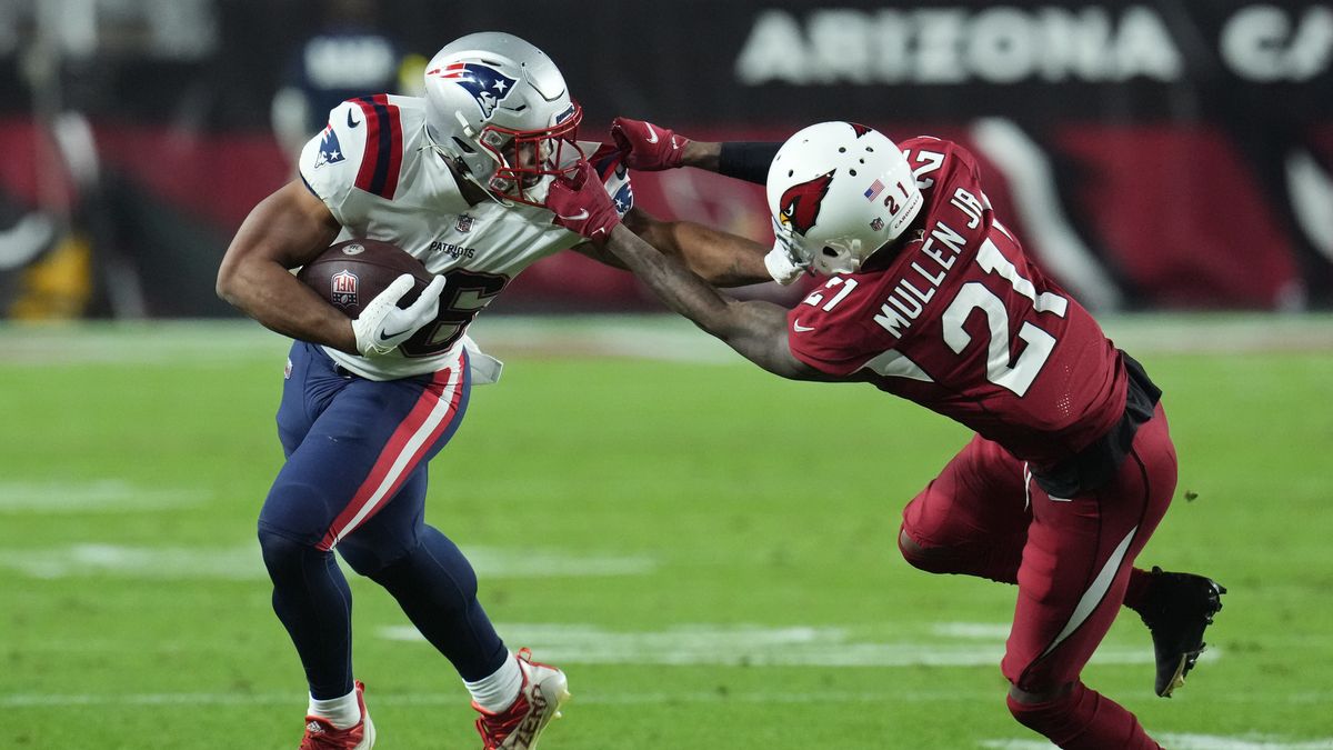 Defensiva cumple con los Pats, que buscan boleto a playoffs