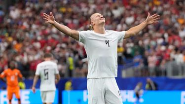 Erling Haaland (9) celebra tras anotar el segundo gol de Noruega en el partido contra Costa de Marfil en los 16vos de final del Mundial, el martes 30 de junio de 2026, en Arlington, Texas. (AP Foto/Tony Gutiérrez)