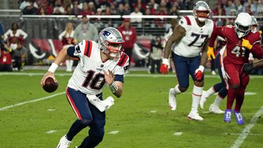 Patriots dan la vuelta y superan por 27-13 a Cardinals