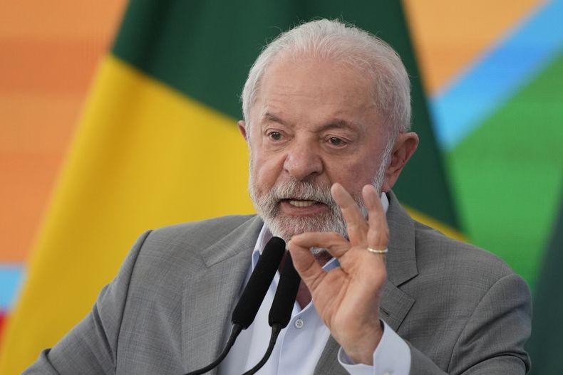 El presidente brasileño Luiz Inacio Lula da Silva en el palacio presidencial de Planalto en Brasilia el 1 de agosto del 2025. (AP foto/Eraldo Peres)