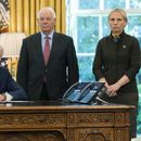 Biden firma ley de préstamo y arriendo para Ucrania