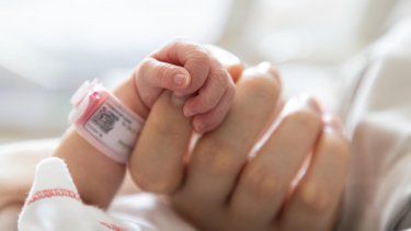 conoce cuales fueron los nombres mas populares para los bebes nacidos en 2022