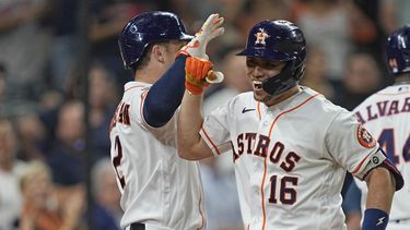 Díaz conecta jonrón en la 7ma; Astros vencen a Atléticos