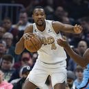 Con tiro de Mobley al final, Cavaliers superan a Suns