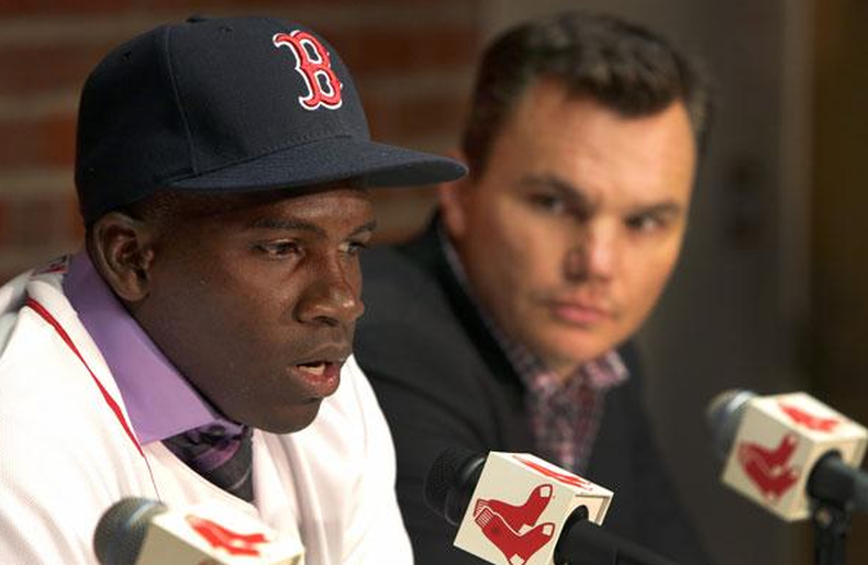Otro pelotero cubano se convirtió en millonario en Grandes Ligas: el jardinero Rusney Castillo firmó este viernes un contrato por $72 millones con el equipo de los Medias Rojas de Boston, la más alta cifra otorgada a un jugador proveniente de la isla