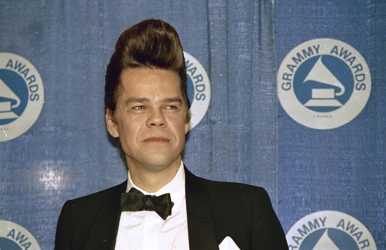 Buster Poindexter en los Premios Grammy en el Radio City Music Hall de Nueva York, el 2 de marzo de 1988. (AP foto)
