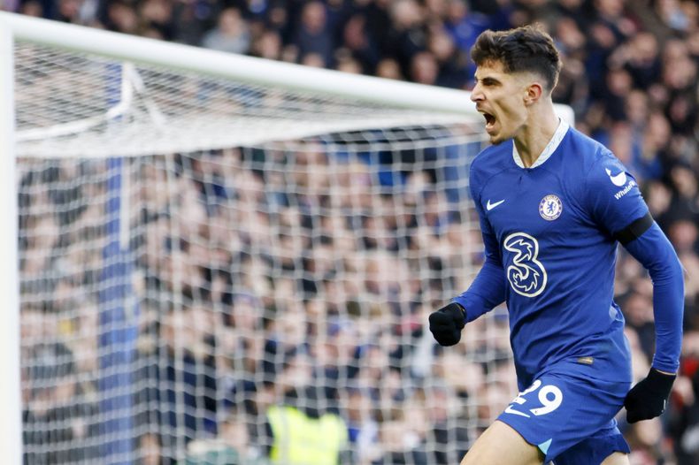 ARCHIVO - El delantero Kai Havertz celebra tras un gol para Chelsea en el partido contra Crystal Palace en la Liga Premier inglesa, el domingo 15 de enero de 2023, en Londres. (AP Foto/David Cliff)