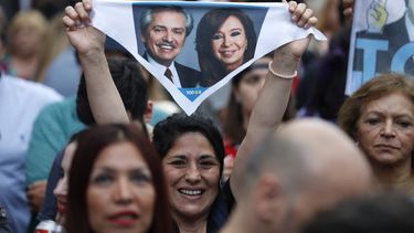 macri reconoce victoria del kirchnerista alberto fernandez