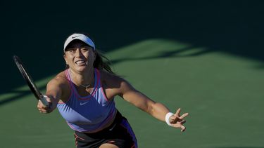Badosa gana duelo apretado en San José
