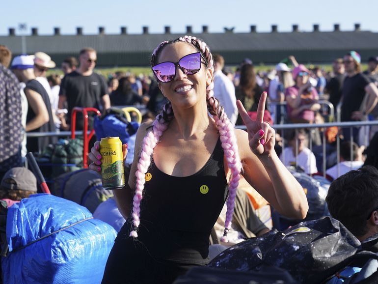 Festival de Glastonbury regresa por 1a vez desde pandemia