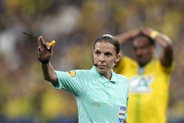 seis mujeres entre arbitros designados para el mundial