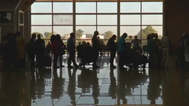 miles de personas se preparan para salir de viaje por las celebraciones del dia de accion de gracias