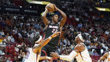 Heat da la vuelta al final y supera a los Suns