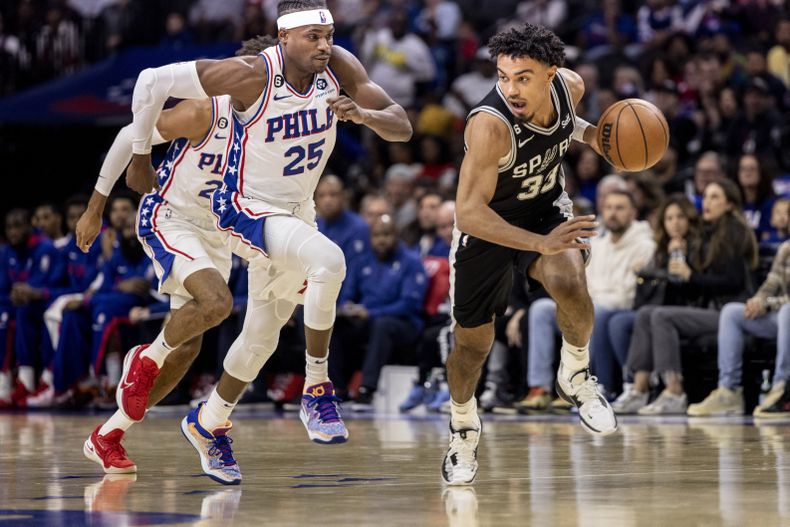 DEP-BAS SPURS-76ERS