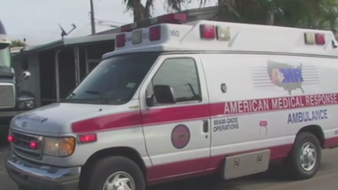 mujer apunalo a un hombre en campo de trailers de hialeah