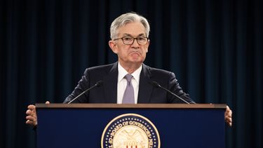 Fed presenta plan de 2,3 billones para ciudades, empresas