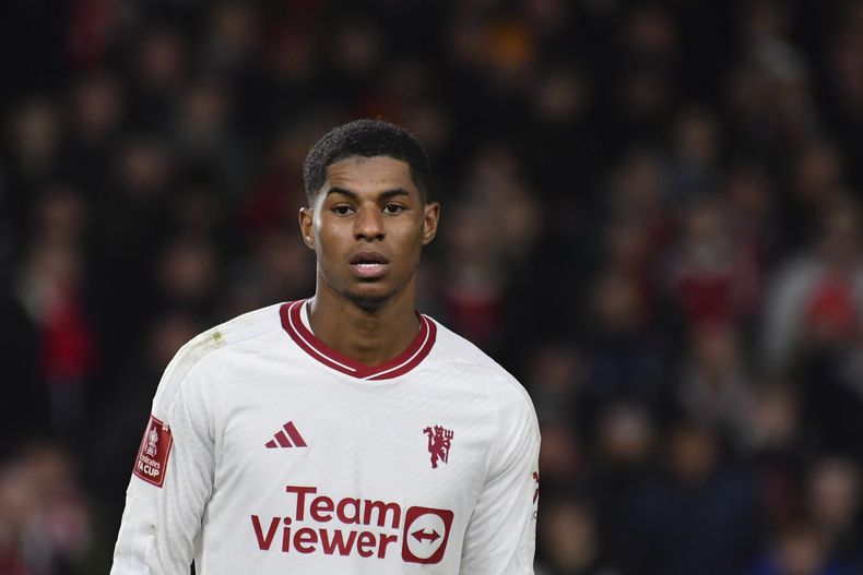 Marcus Rashford del Manchester United reacciona durante el encuentro de la quinta ronda de la Copa FA ante el Nottingham Forest el miércoles 28 de febrero del 2024. (AP Foto/Rui Vieira)