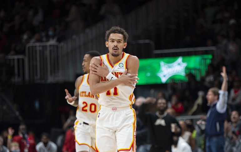 Young aporta 37 y Hawks vencen a Wolves