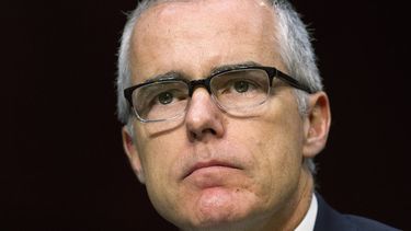 Subdirector del FBI renuncia abruptamente