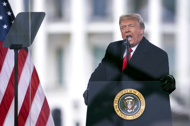ARCHIVO - El entonces presidente Donald Trump habla durante un mitin en Washington, el 6 de enero de 2021. (AP Foto/Evan Vucci, Archivo)