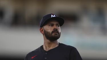 ARCHIVO - Foto del 3 de junio del 2025, el pitcher venezolano de los Mellizos de Minnesota Pablo López en el montículo en la segunda entrada ante los Atléticos. (AP Foto/Scott Marshall, Archivo)