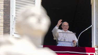 El papa dice que tradicionalistas amordazan las reformas